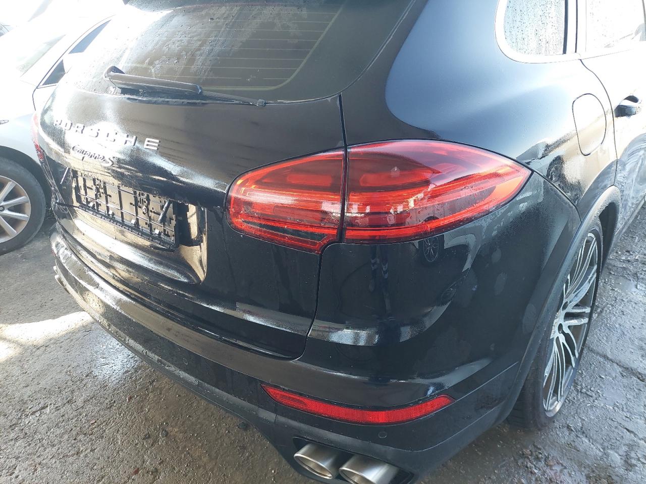 2015 PORSCHE CAYENNE 