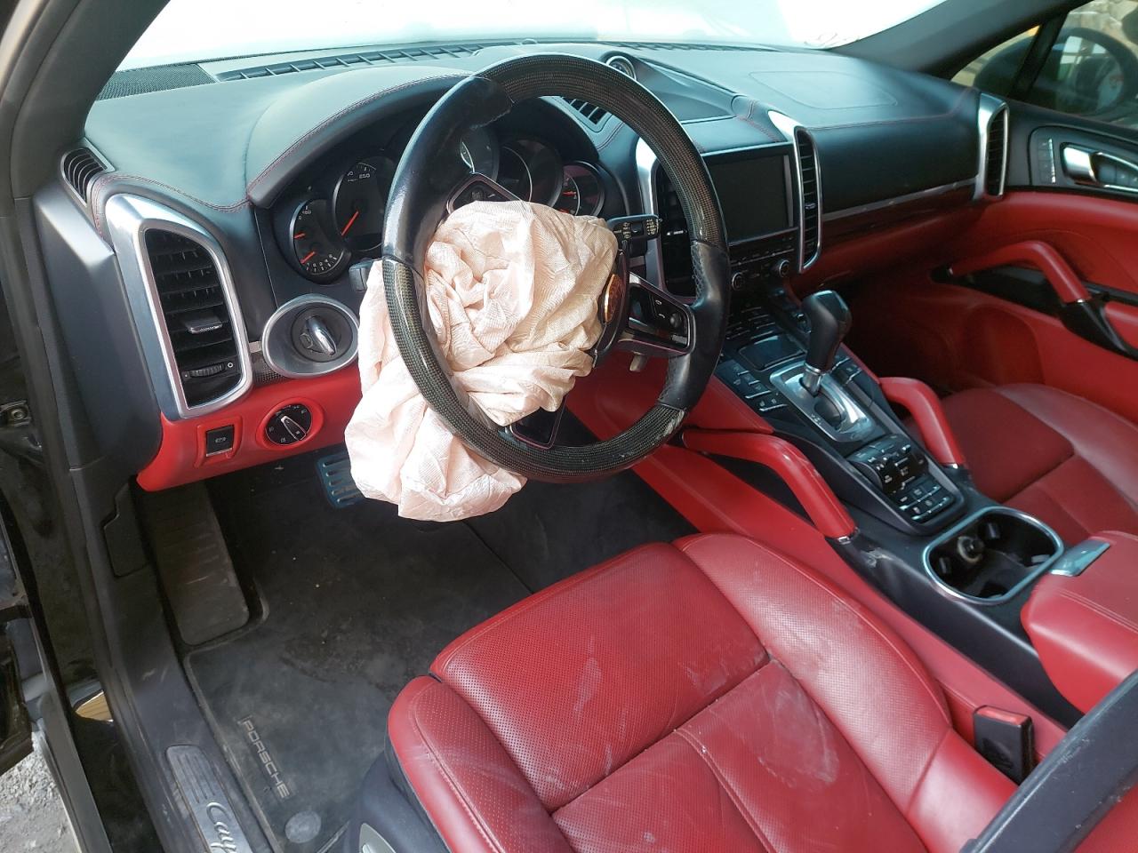 2015 PORSCHE CAYENNE 