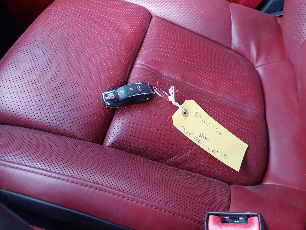 2015 PORSCHE CAYENNE 