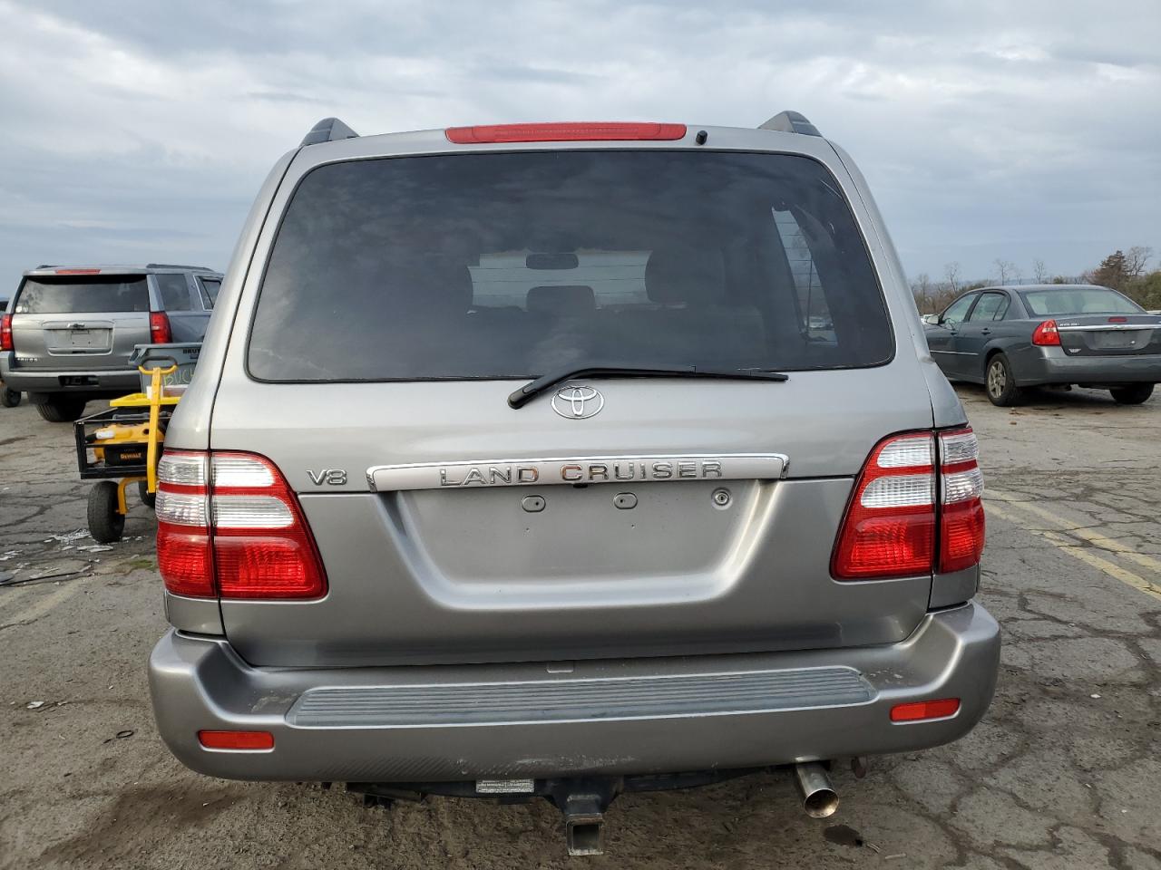 TOYOTA LAND CRUISER