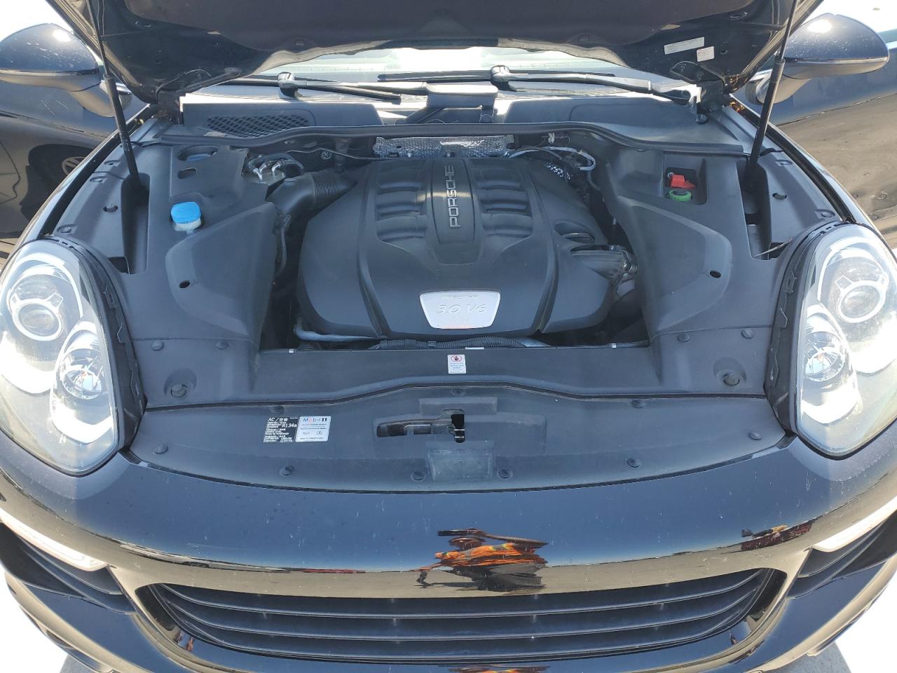 2016 PORSCHE CAYENNE