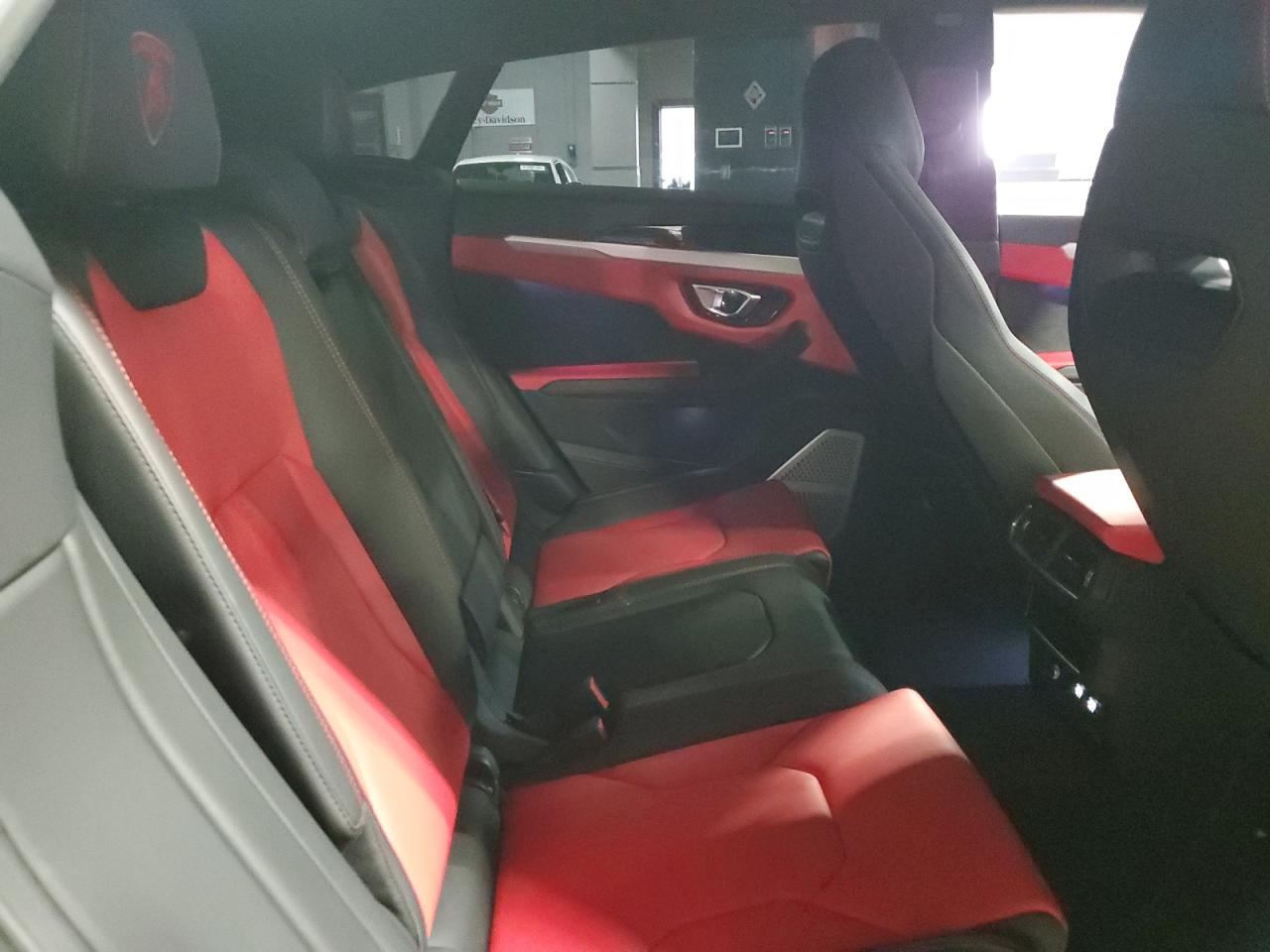 2021 LAMBORGHINI URUS