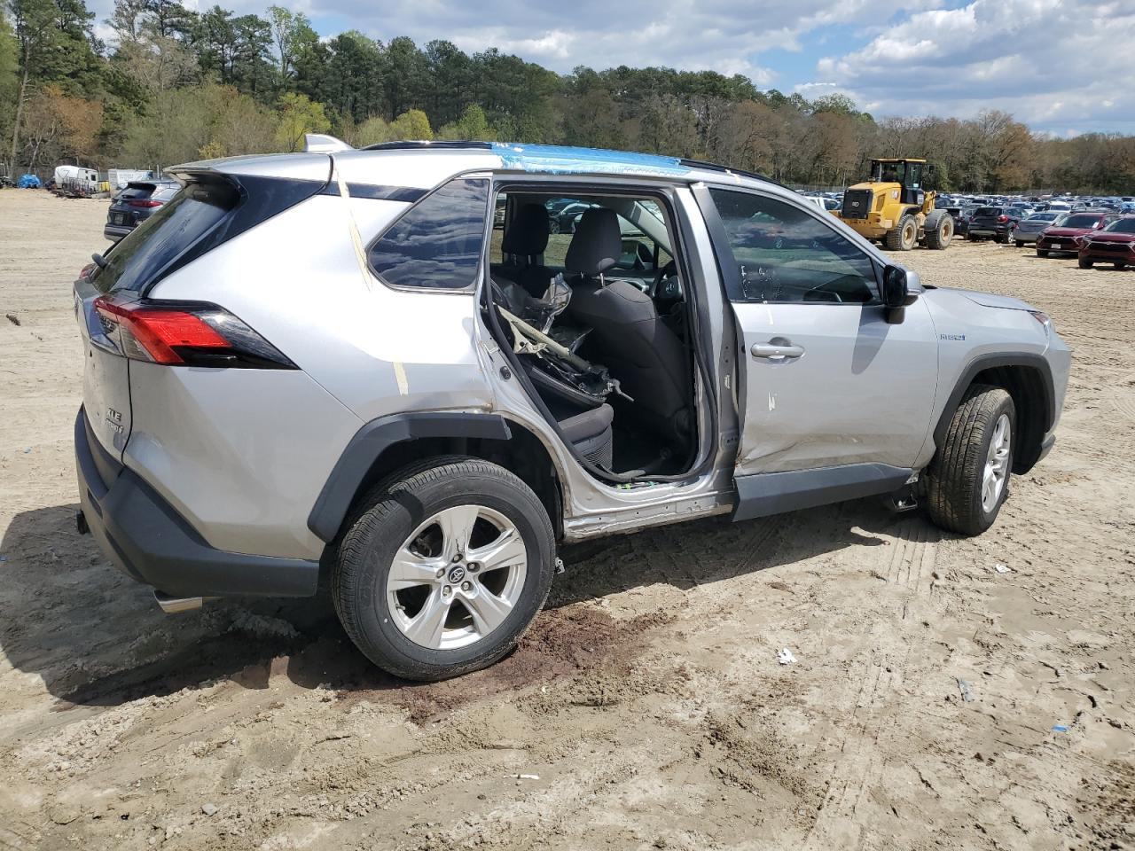 2020 TOYOTA RAV4 XLE