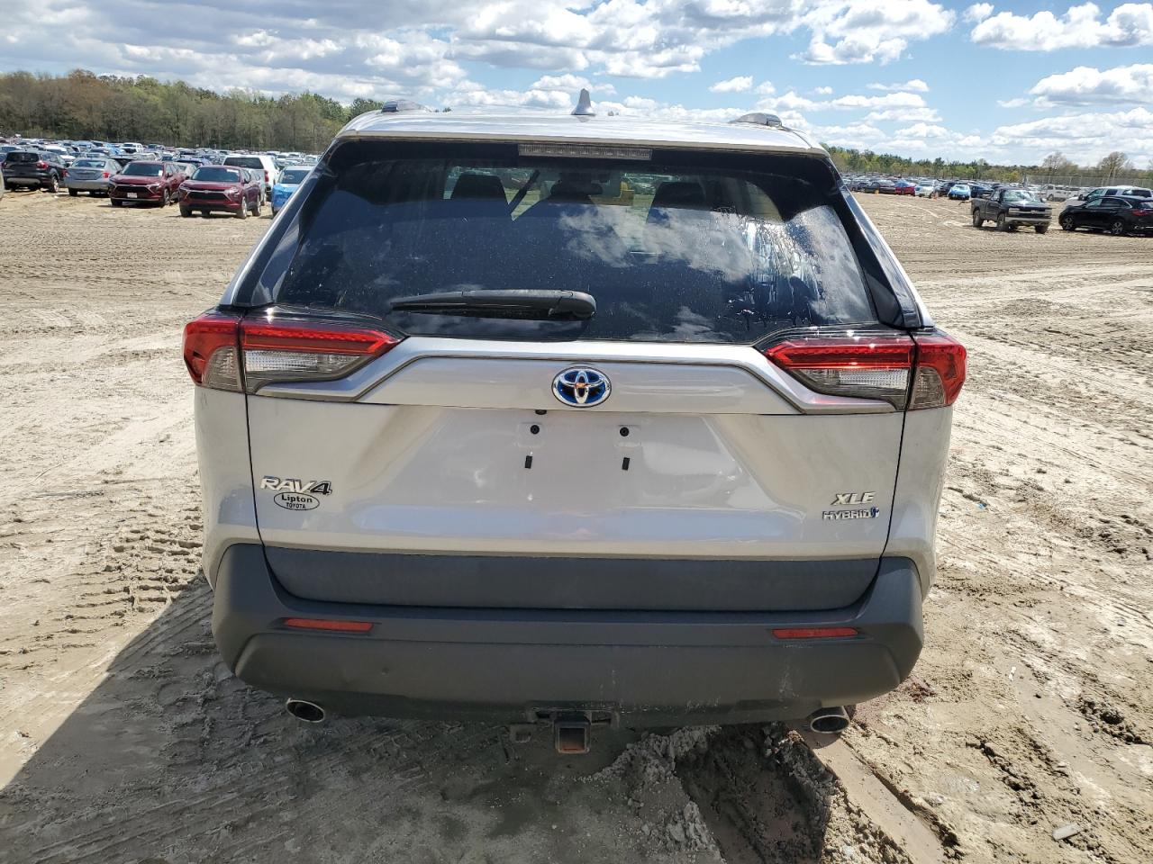 2020 TOYOTA RAV4 XLE